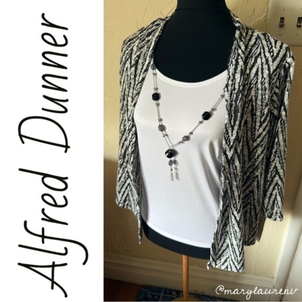Alfred Dunner Monochrome Chevron Cardigan with connected top and bonus Necklace